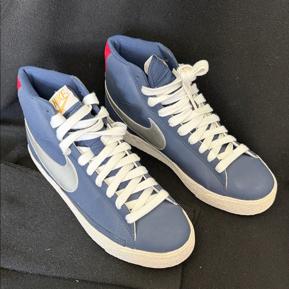 Nike Other - Nike Men's Blue High-Top Sneakers Size 10